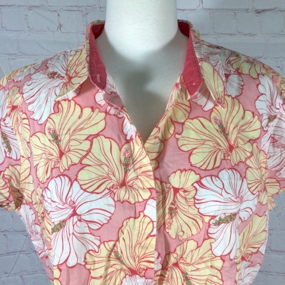 IZOD Floral Button Down Short Sleeve Top - Size PXL - Picture 2 of 7